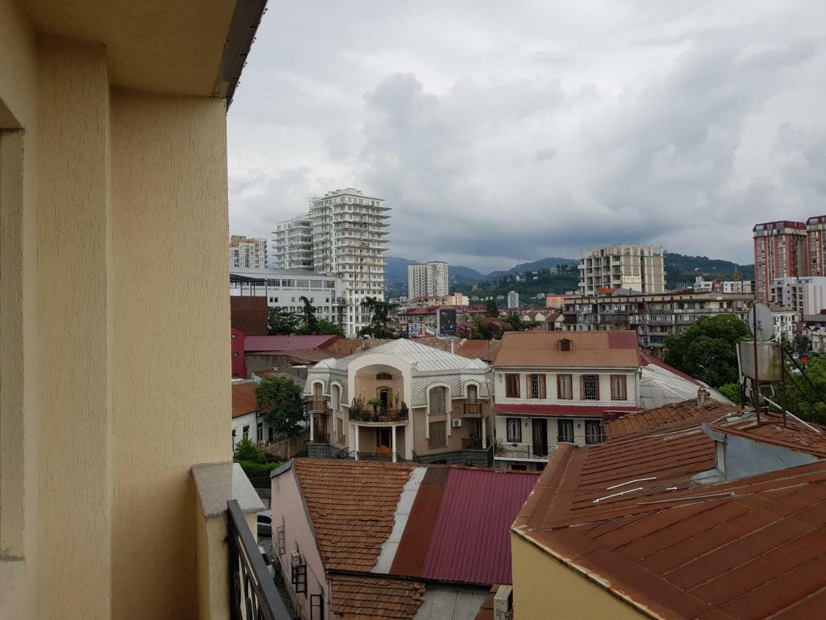 Mikepalace Batumi Esterno foto